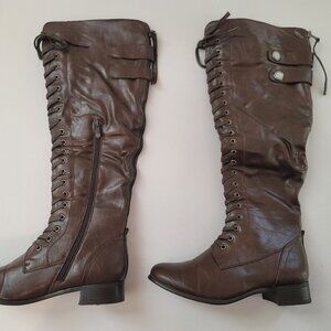Stylish Lace up mid length boots